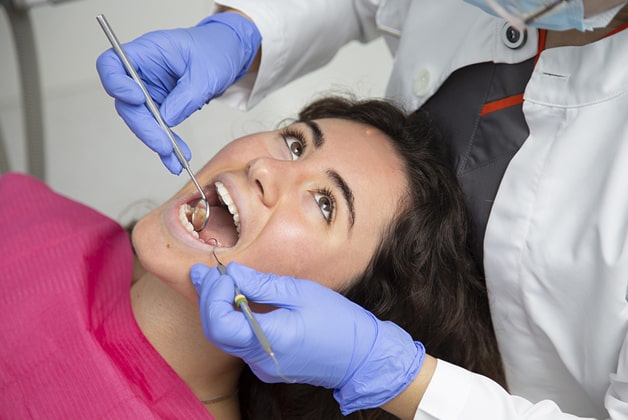 Cosmetic Dental Care After Cracked Tooth Repair in Oakville