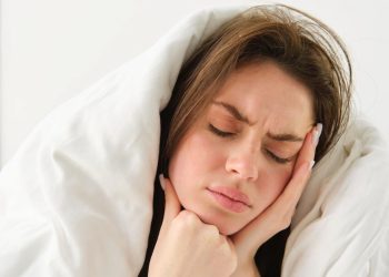 Best Side to Sleep with a Toothache