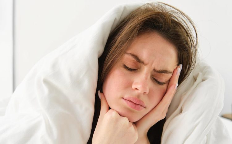  The Best Side to Sleep with a Toothache for Pain Relief