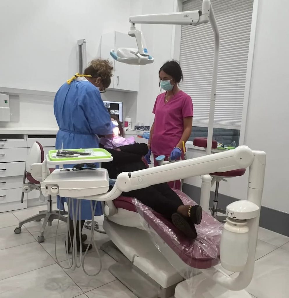 Why Choose Dental Implants for Tooth Replacement?